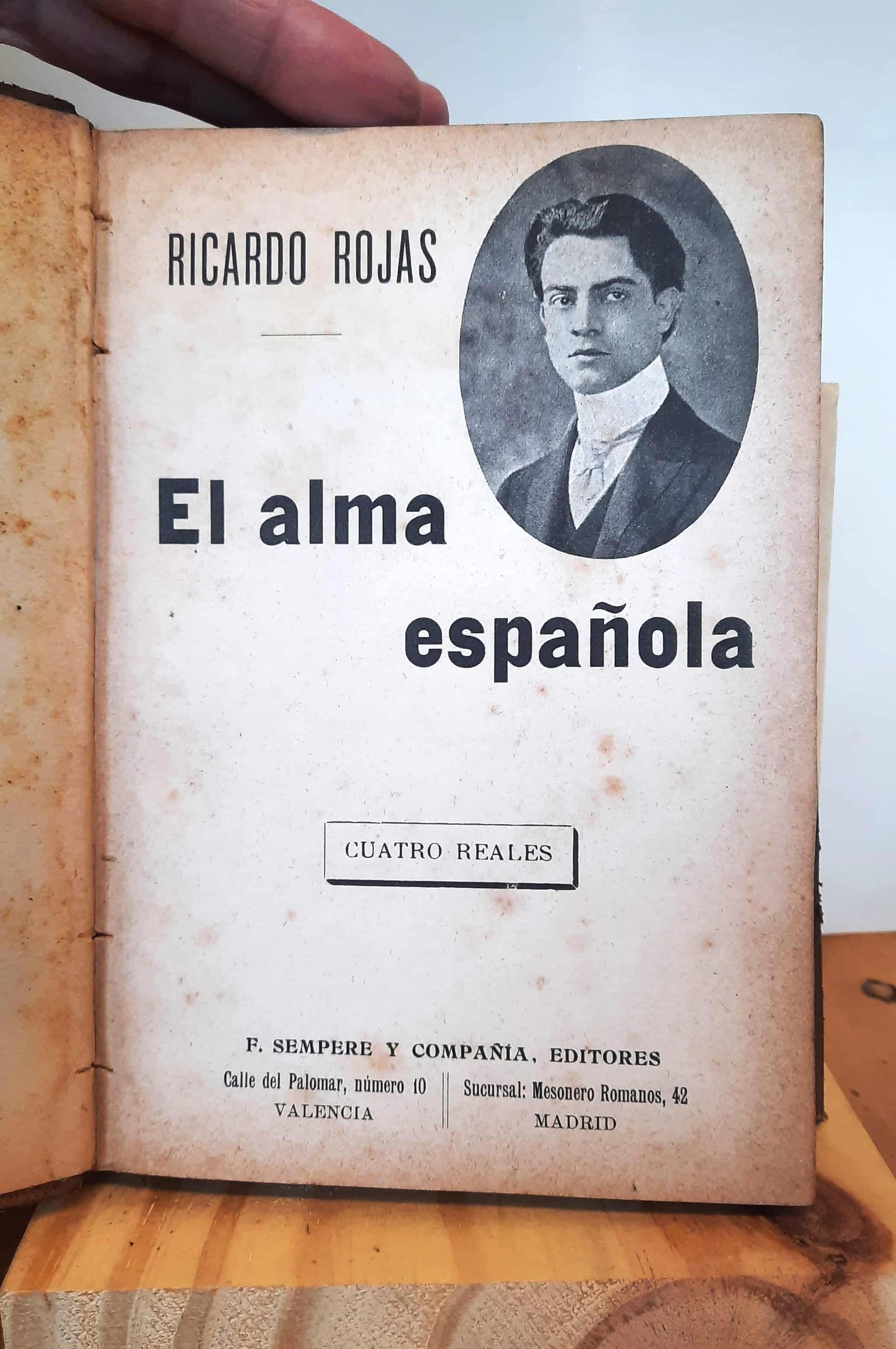 Portada de El alma española. (Ensayo sobre la moderna literatura castellana). 